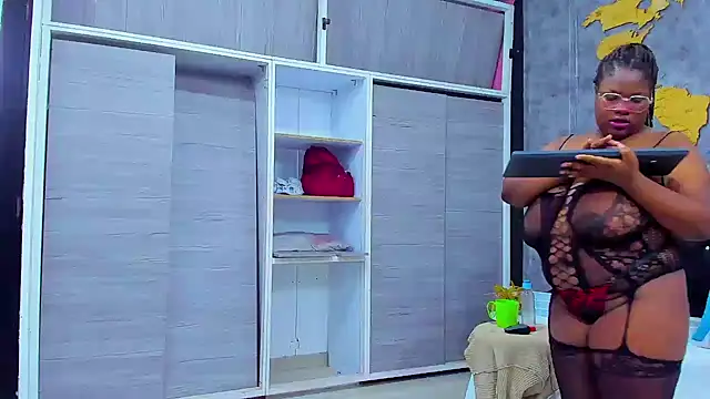 Maiam  Rossi online show from 10/03/25, 12:46