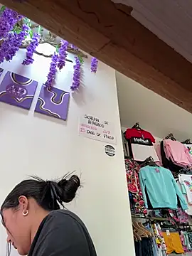 Snapshot of burbuja02 chatting on 04/09/26, 02:55 burbuja02 online show from 04/09/26, 02:55