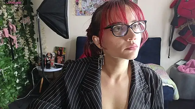 MiaVelvetDoll online show from 07/04/26, 02:23