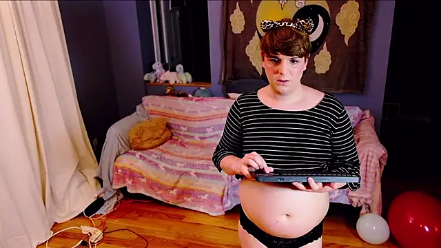 Snapshot of Maddy_cat_91 chatting on 09/17/25, 11:50 Maddy cat 91 online show from 09/17/25, 11:50