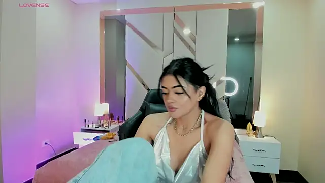 EmmaStonns online show from 09/18/25, 01:24