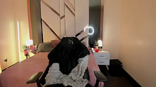 EmmaStonns online show from 03/10/26, 12:43