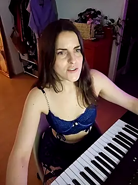 BelleFelicitas online show from 11/28/25, 06:10