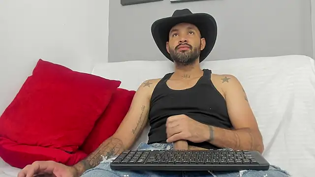 Snapshot of Zane_Cross chatting on 10/03/25, 12:02 Zane Cross online show from 10/03/25, 12:02