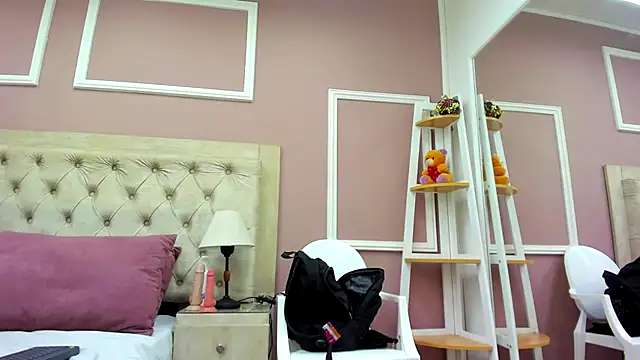 merlyaluna online show from 09/19/25, 09:59