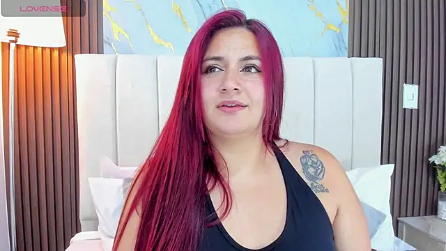 Snapshot of Victoria_Guzman chatting on 07/01/26, 02:07 Victoria Guzman online show from 07/01/26, 02:07