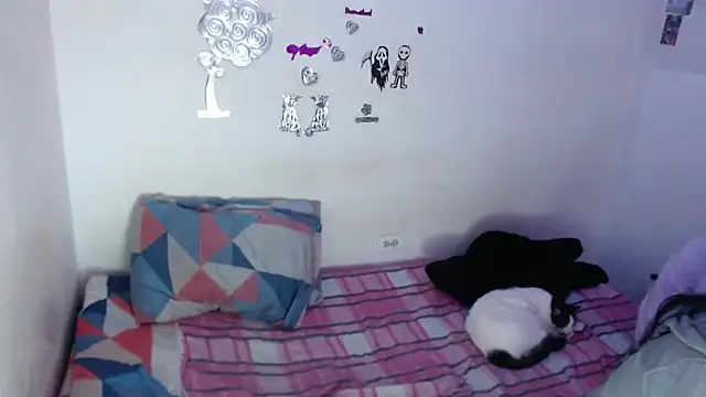 EvaHarryy online show from 04/01/26, 10:29