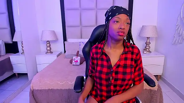 ElisabettaMonroy online show from 12/04/25, 05:32