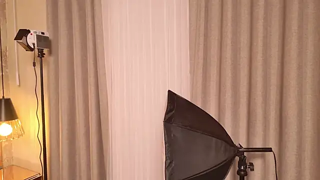 gemma sm online show from 09/26/25, 03:10