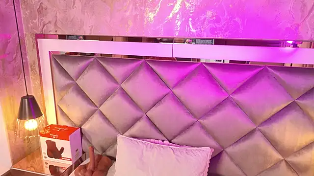 gemma sm online show from 09/27/25, 03:11