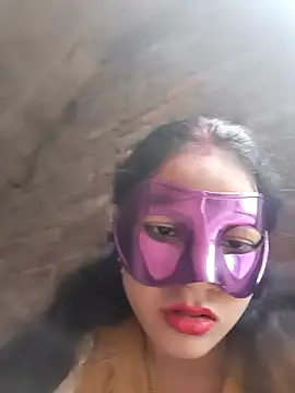 Snapshot of Hot_Alia04 chatting on 10/27/25, 11:14 Hot Alia04 online show from 10/27/25, 11:14