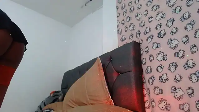 Snapshot of Angeliicaxx chatting on 06/10/26, 08:13 Angeliicaxx online show from 06/10/26, 08:13