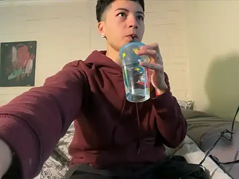 feeelipe2007 online show from 09/08/25, 10:09