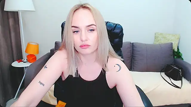 LiluMoon   online show from 04/30/26, 04:24