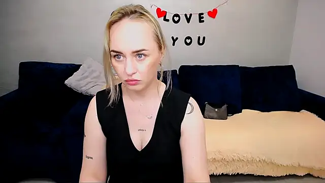 LiluMoon   online show from 05/09/26, 12:43