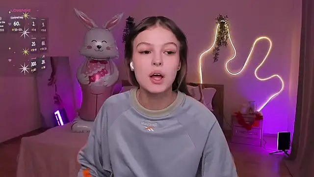 Lisa Blossom online show from 04/08/26, 06:02