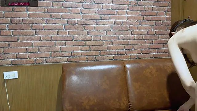 penny coco online show from 03/23/26, 04:11