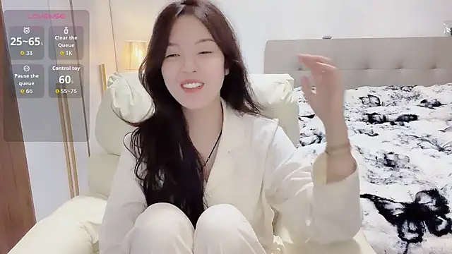 T-LL77- online show from 02/10/26, 06:23