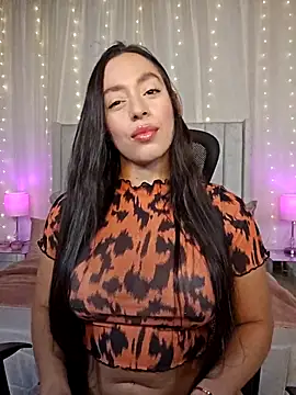 AriadnaTaylor online show from 04/16/26, 09:04