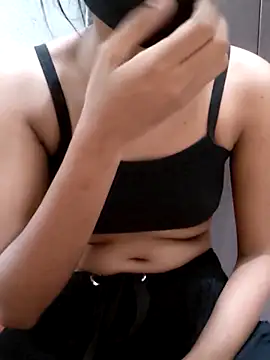 Snapshot of Tara2007 chatting on 11/04/25, 07:51 Tara2007 online show from 11/04/25, 07:51