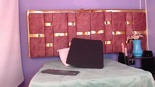 shantall 05 online show from 09/11/25, 03:17