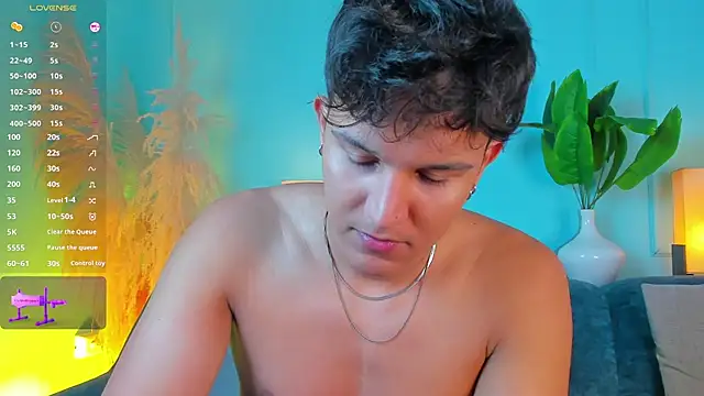 Leo Savage  online show from 04/06/26, 04:21