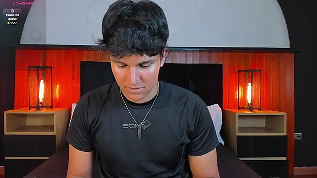 Leo Savage  online show from 05/13/26, 04:10