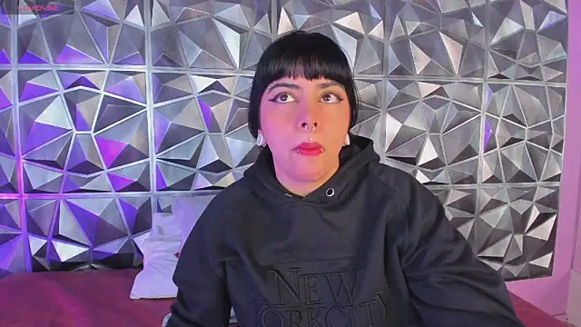 emily-santoss online show from 10/21/25, 01:56