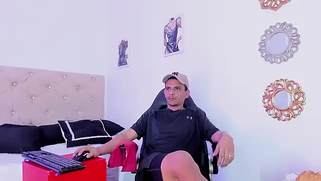 Snapshot of _Tarekk_ chatting on 09/11/25, 05:13  Tarekk  online show from 09/11/25, 05:13