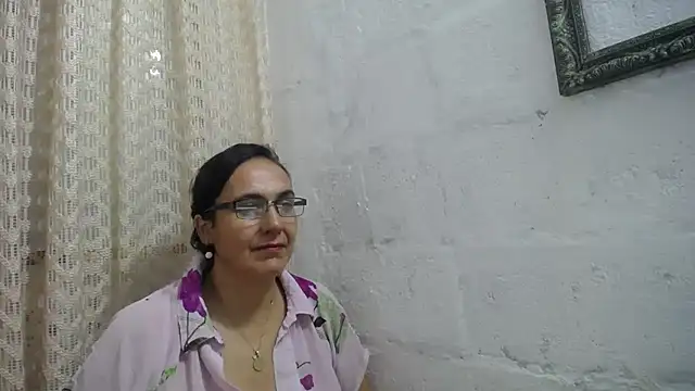 Snapshot of gabbyparker_ chatting on 02/08/26, 09:23 gabbyparker online show from 02/08/26, 09:23