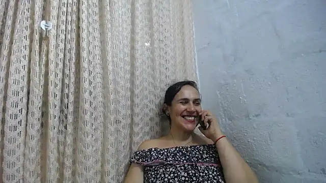 Snapshot of gabbyparker_ chatting on 02/12/26, 12:49 gabbyparker online show from 02/12/26, 12:49