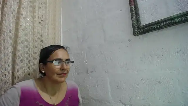 Snapshot of gabbyparker_ chatting on 02/13/26, 11:45 gabbyparker online show from 02/13/26, 11:45