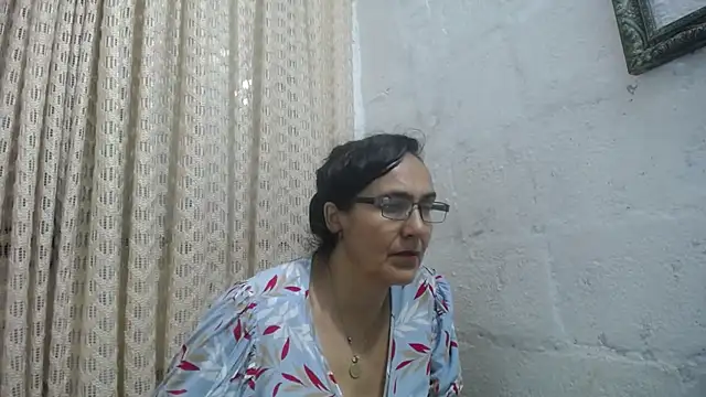 gabbyparker  online show from 05/10/26, 10:09
