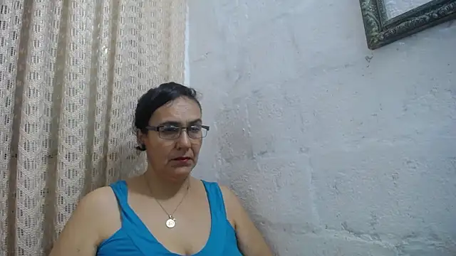 gabbyparker  online show from 06/06/26, 07:35