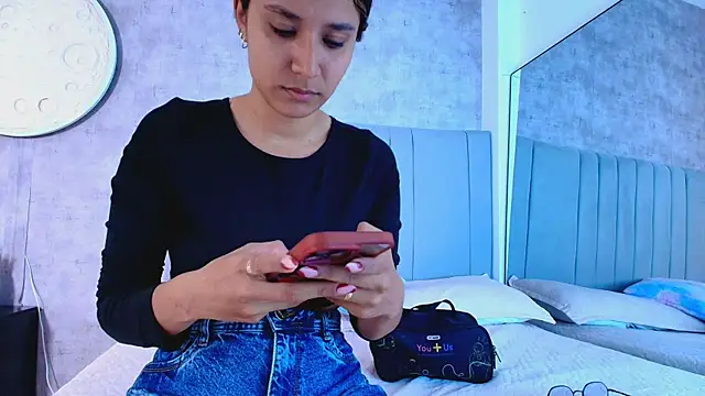 karla-ruiz online show from 11/06/25, 07:26