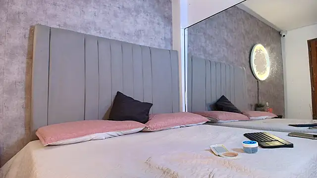 karla-ruiz online show from 04/07/26, 07:47