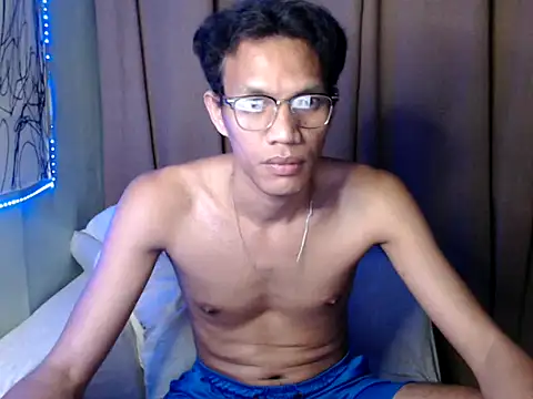 fantasy davidxx online show from 10/03/25, 11:07