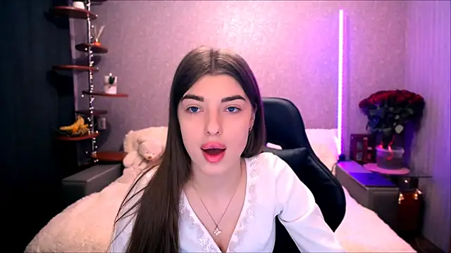 Dianaa Lee0 online show from 12/02/25, 08:15