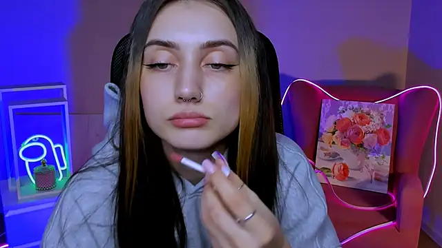 olivianorton online show from 11/12/25, 03:45