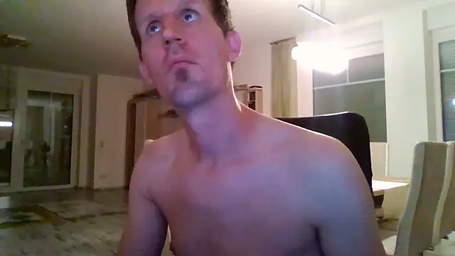 Snapshot of Trockenbau chatting on 09/18/25, 04:42 Trockenbau online show from 09/18/25, 04:42