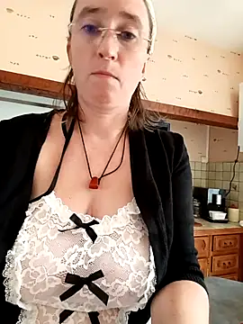 Sophierob1 online show from 09/09/25, 10:59