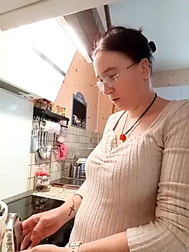 Sophierob1 online show from 09/18/25, 08:16