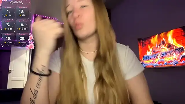 PandaFluff online show from 04/18/26, 09:37