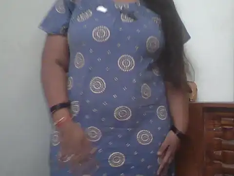 its me Rashmi online show from 12/15/25, 02:43