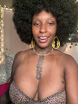 MistiSavannah online show from 06/08/26, 02:01