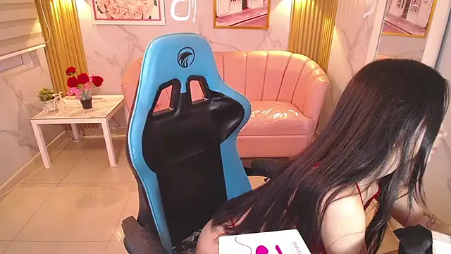 angel09 a  online show from 11/13/25, 12:48