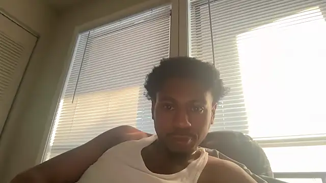 Snapshot of Yungandhungd chatting on 11/16/25, 09:31 Yungandhungd online show from 11/16/25, 09:31