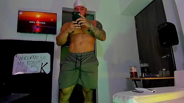 Andrew Johnnson online show from 10/04/25, 11:03