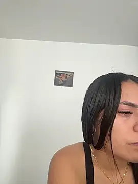 Snapshot of SaraMartinez_1 chatting on 02/16/26, 04:36 SaraMartinez 1 online show from 02/16/26, 04:36
