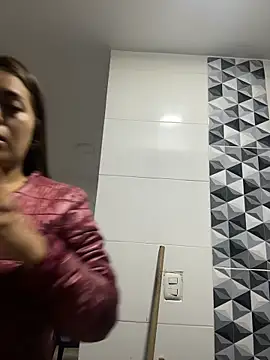 Snapshot of SaraMartinez_1 chatting on 02/17/26, 11:07 SaraMartinez 1 online show from 02/17/26, 11:07